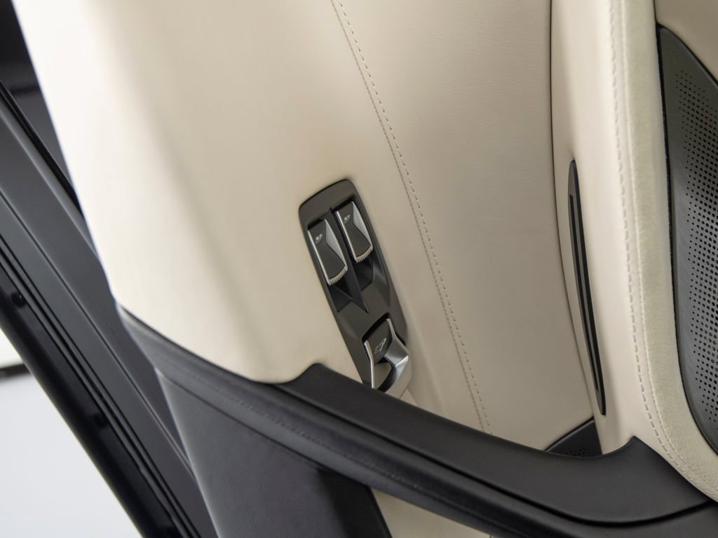 Used 2024 McLaren 750S Spider photo 14
