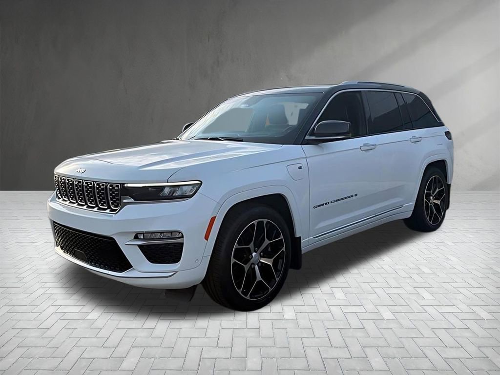 2022 Jeep Grand Cherokee Summit