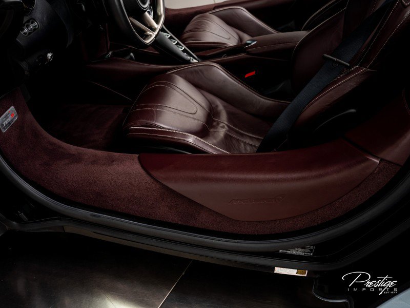 Used 2018 McLaren 720S Luxury photo 37