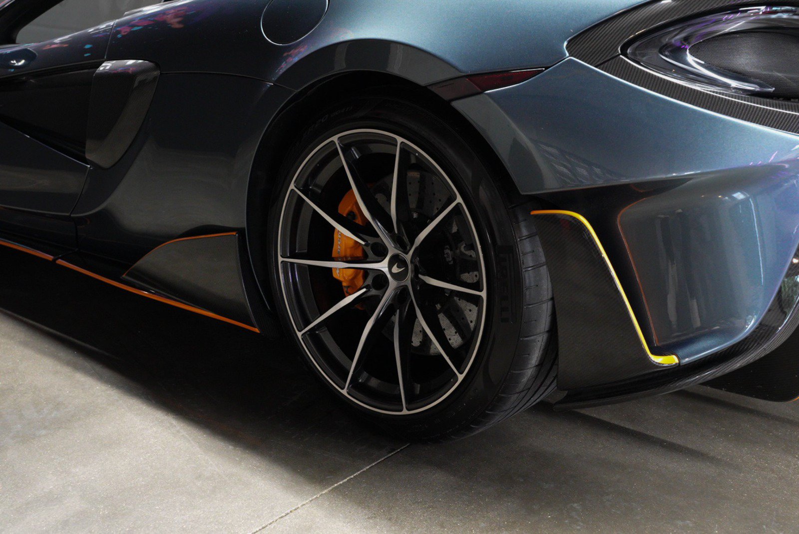Used 2020 McLaren 600LT Spider photo 18