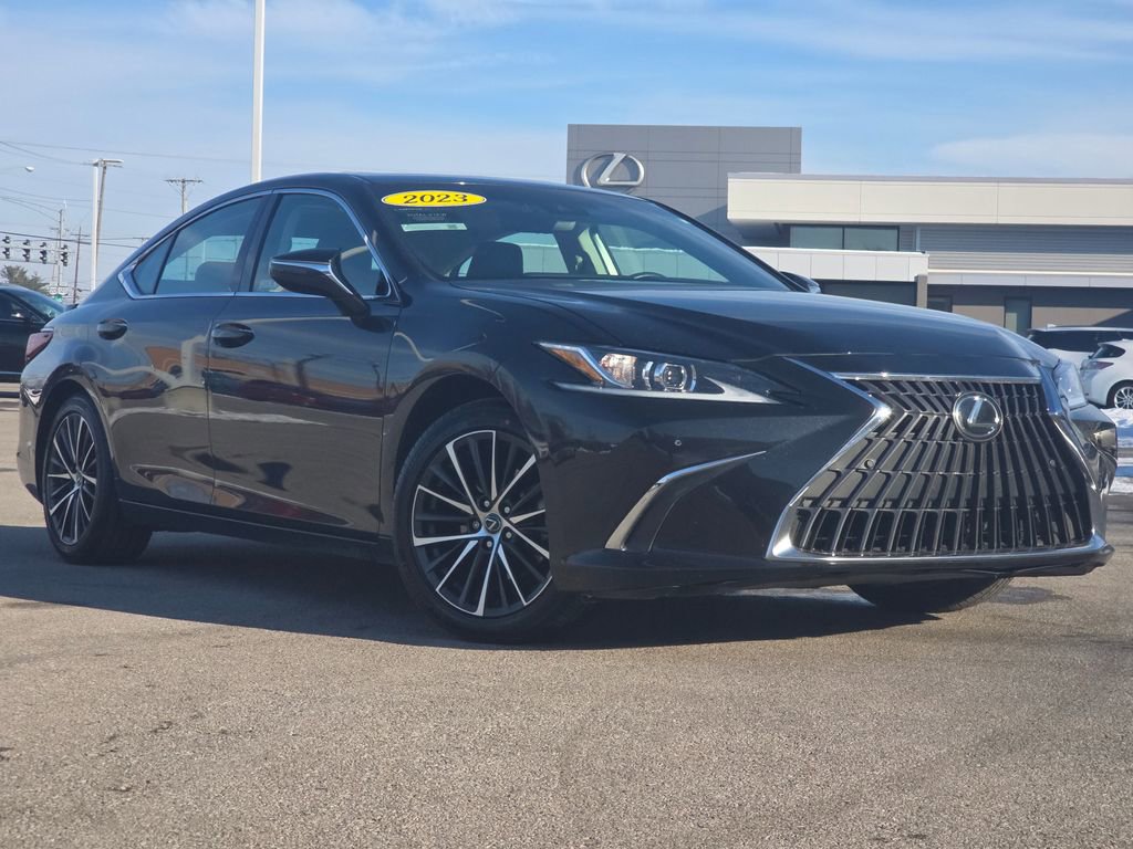 2023 Lexus ES 300h Base