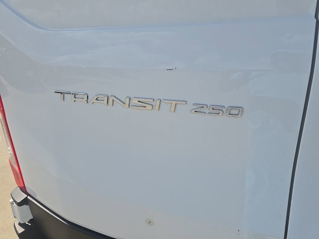 2023 Ford Transit 250 Medium Roof