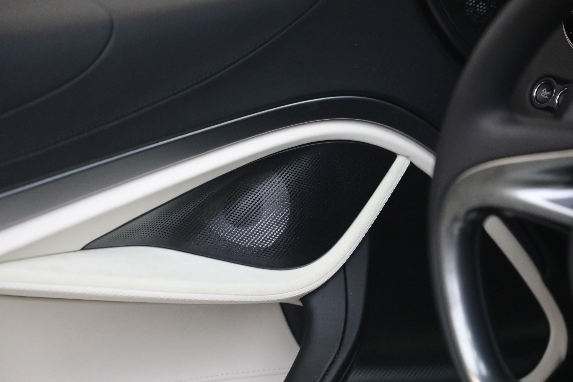 New 2027 McLaren 750S Spider photo 36