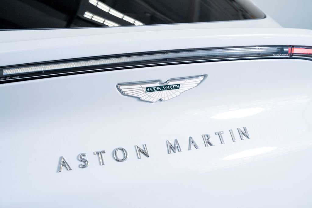 2021 Aston Martin DBX