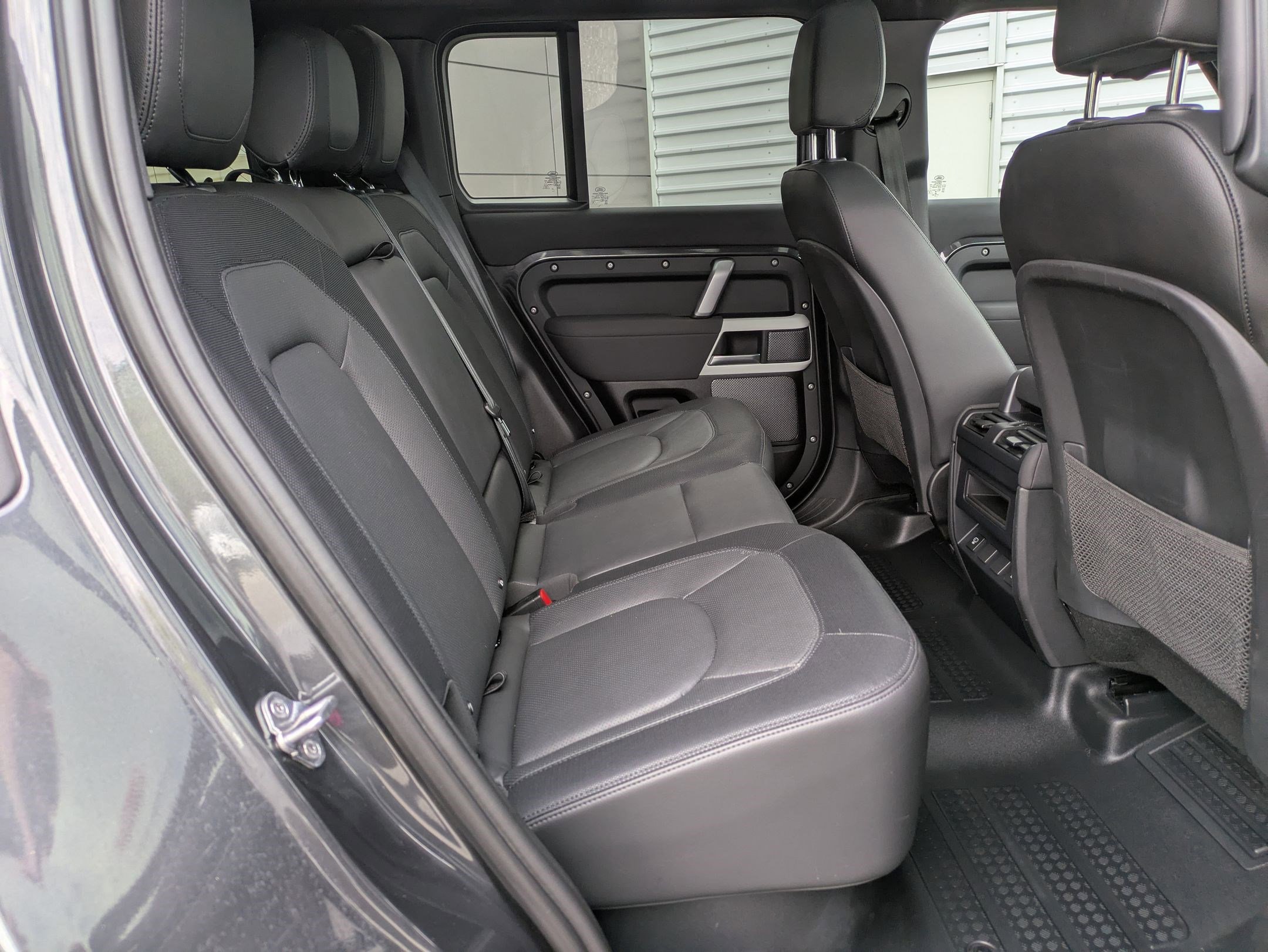 2023 Land Rover Defender 110 X-Dynamic SE