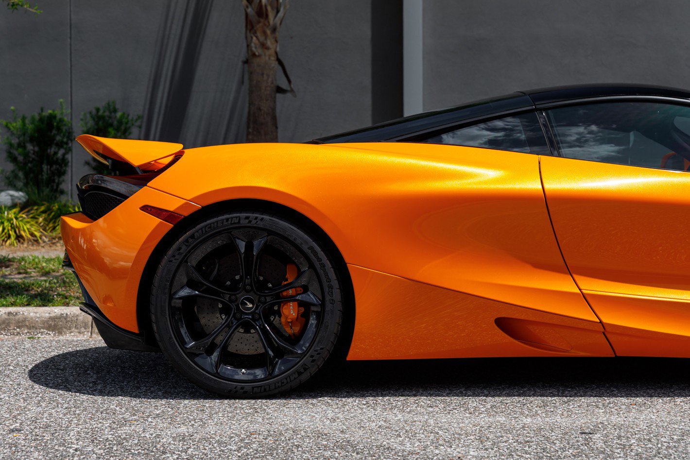 Used 2019 McLaren 720S Luxury photo 9