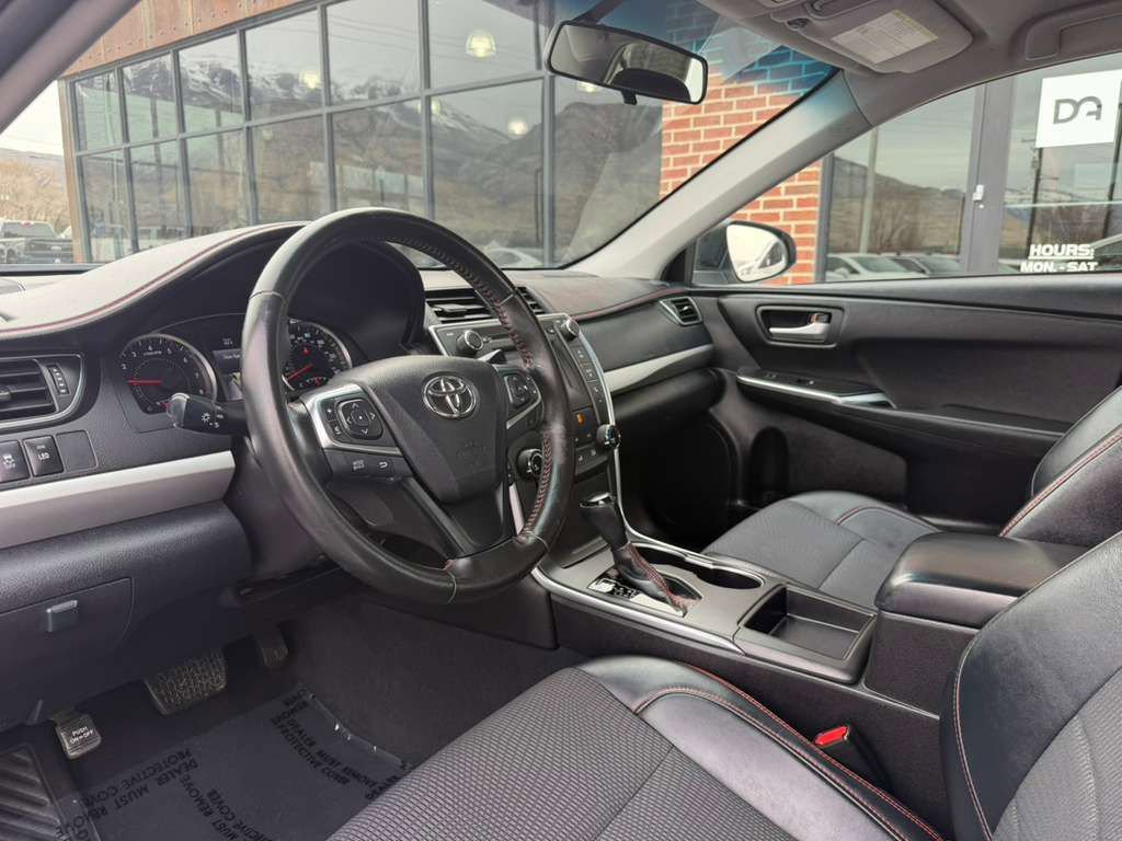 2016 Toyota Camry SE