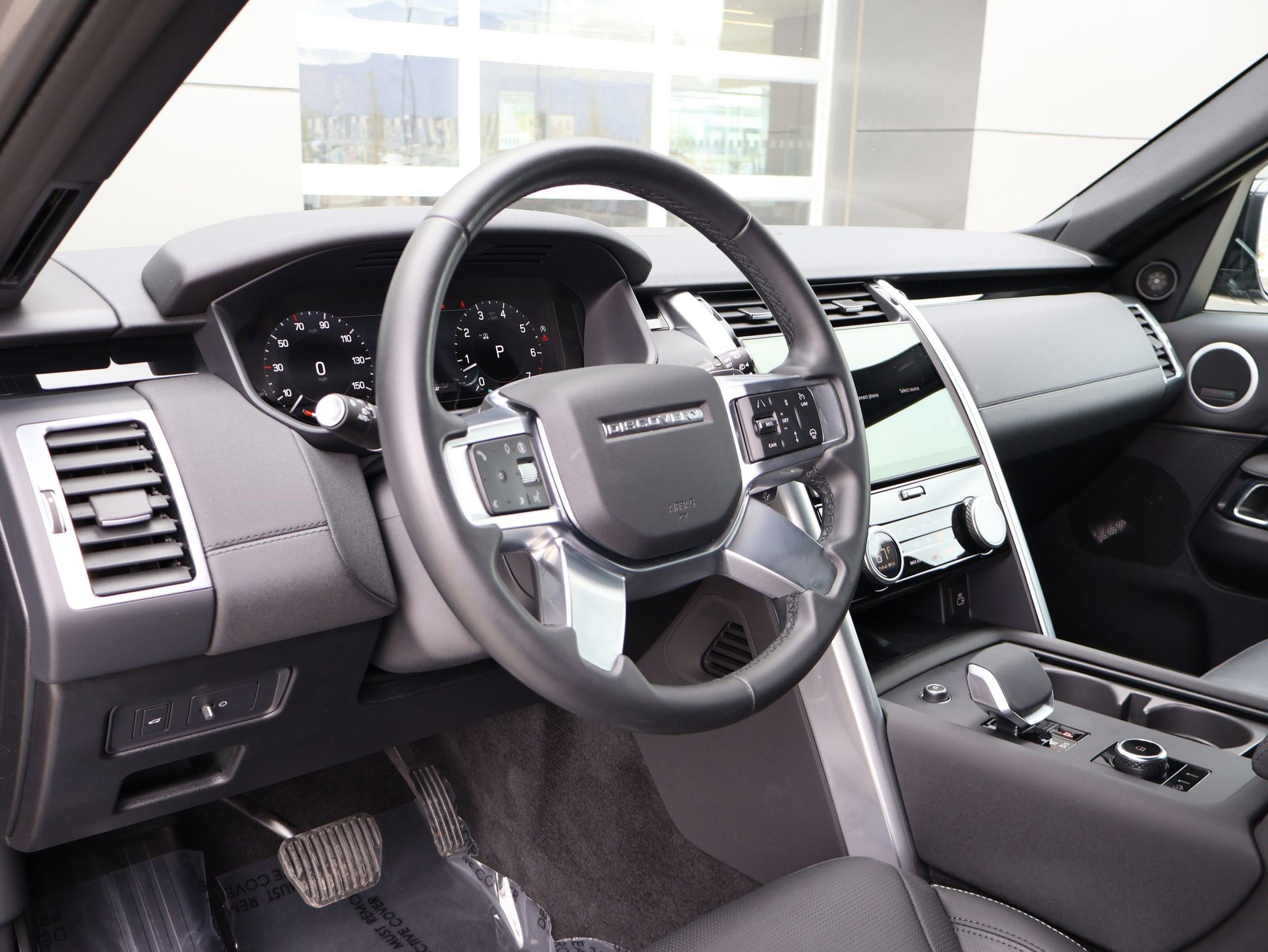 2025 Land Rover Discovery S