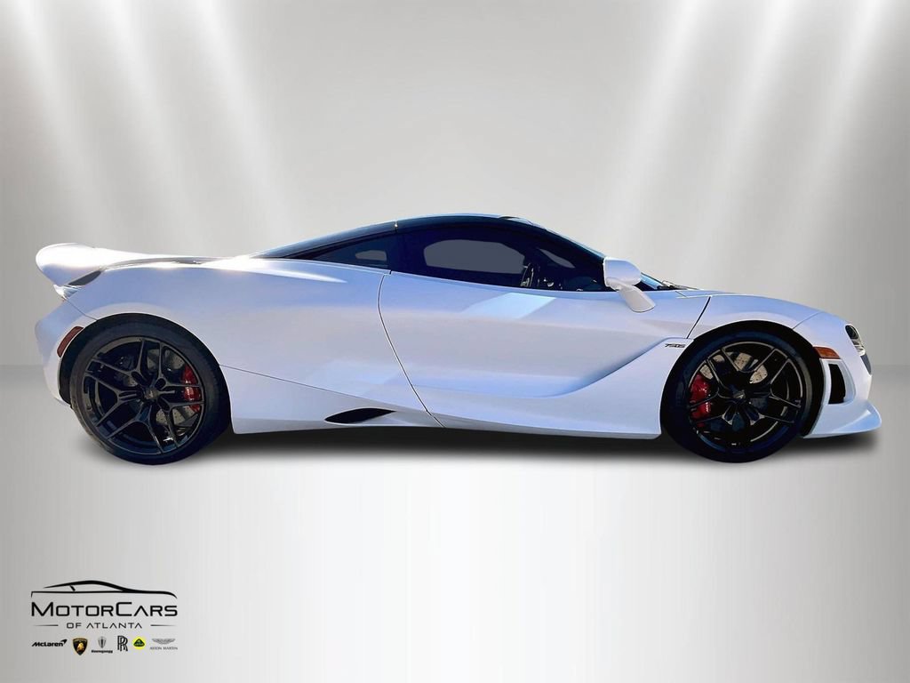 New 2026 McLaren 750S photo 13