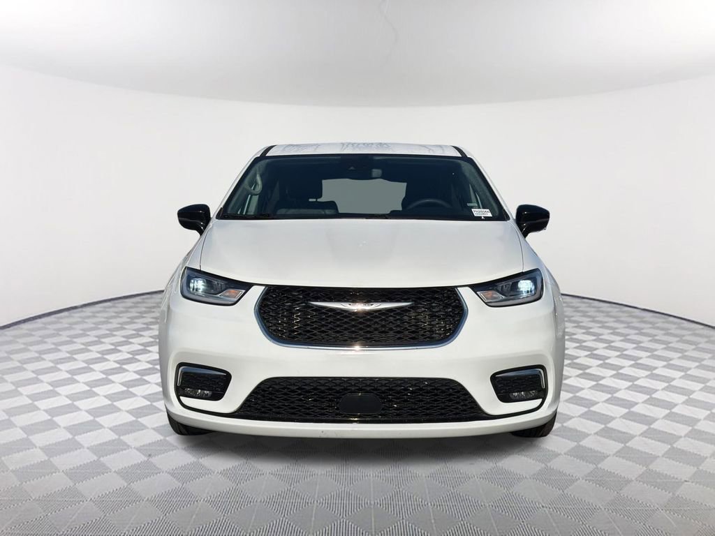 2024 Chrysler Pacifica Touring-L