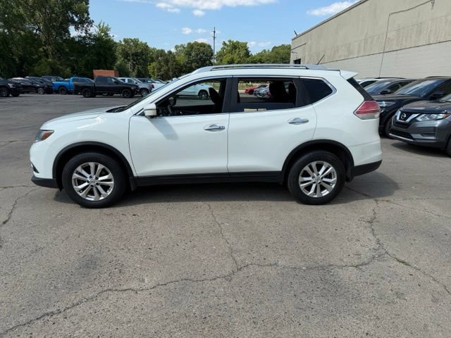 Used 2016 Nissan Rogue SV
