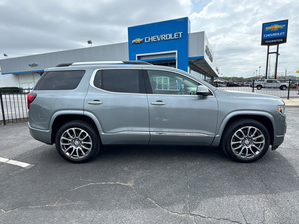 2023 GMC Acadia Denali