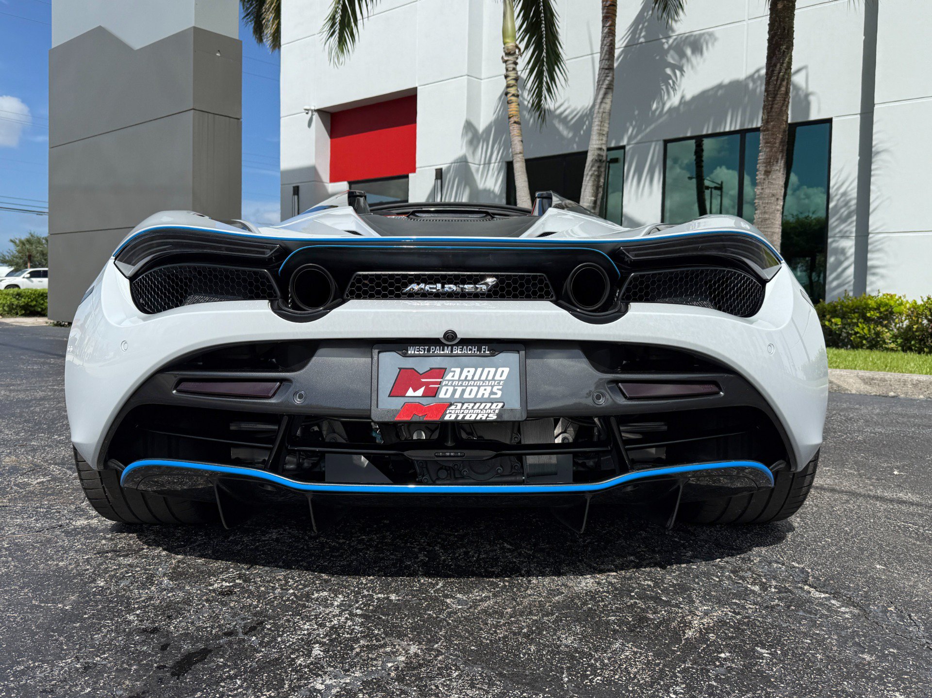 Used 2020 McLaren 720S Luxury photo 15