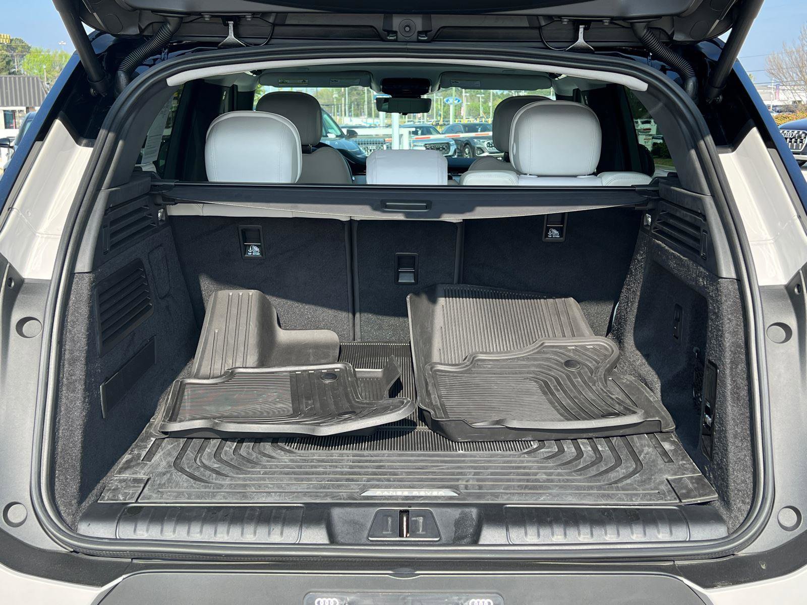 2024 Land Rover Range Rover Sport SE