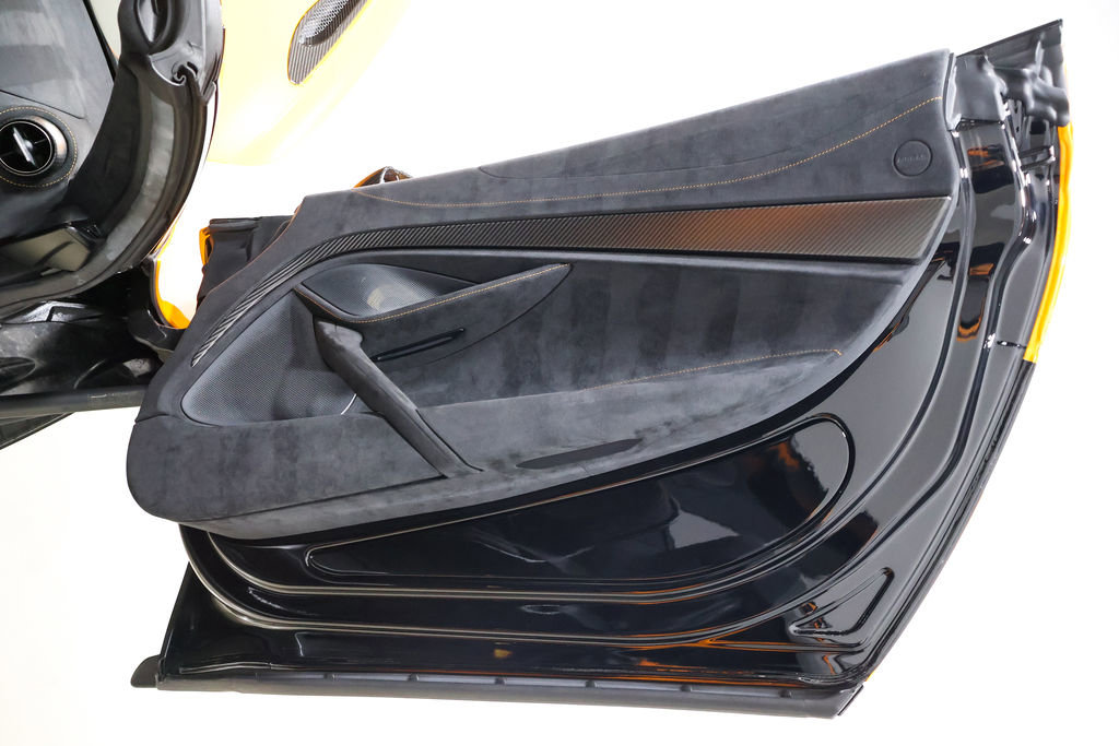 Used 2022 McLaren 765LT photo 65