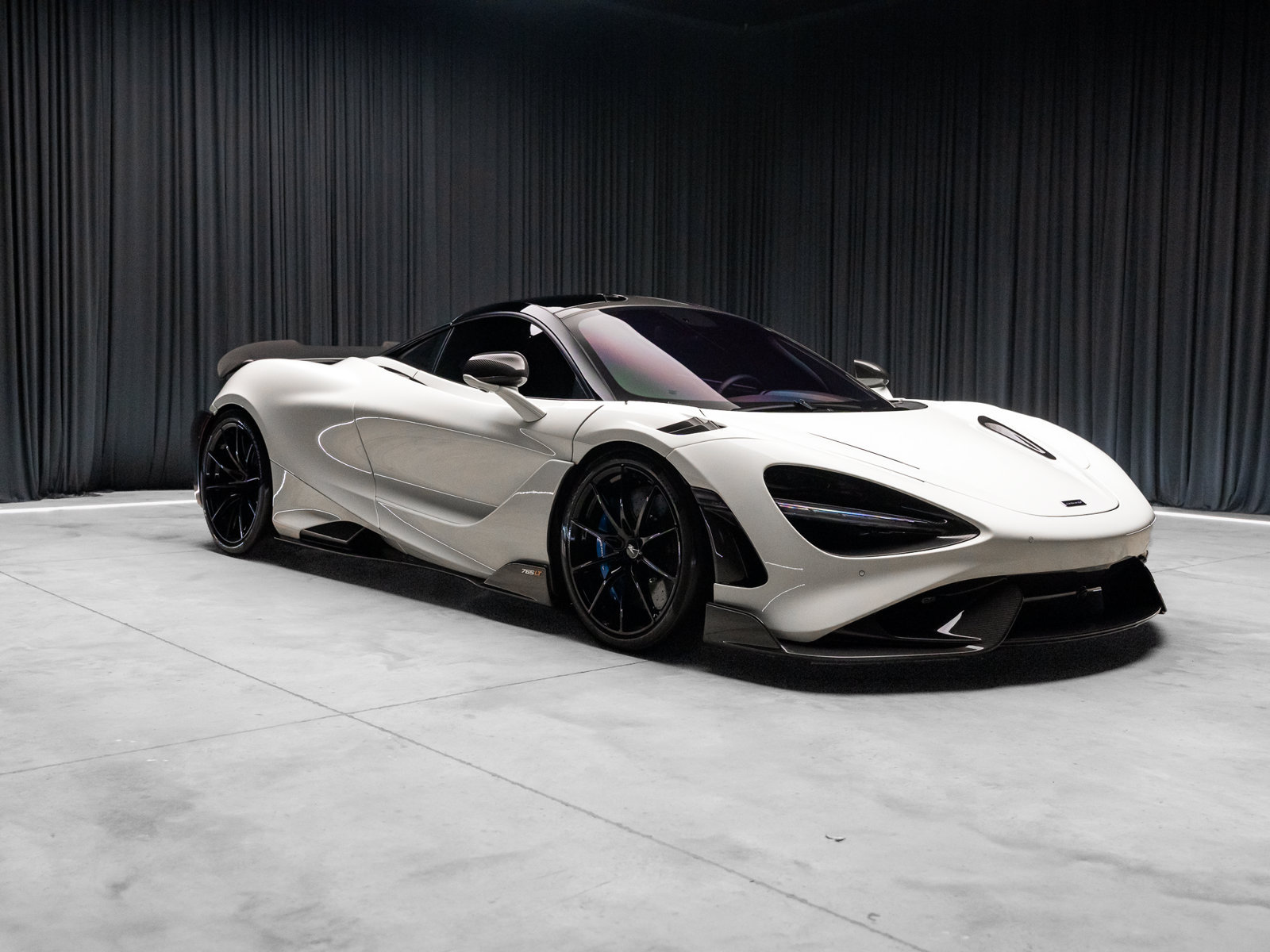 Used 2021 McLaren 765LT photo 14