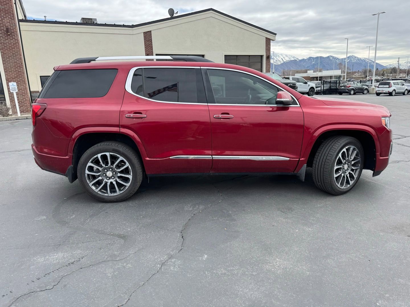 2020 GMC Acadia Denali