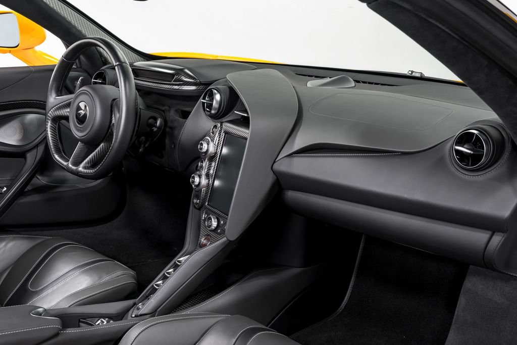 Used 2022 McLaren 720S Spider photo 26