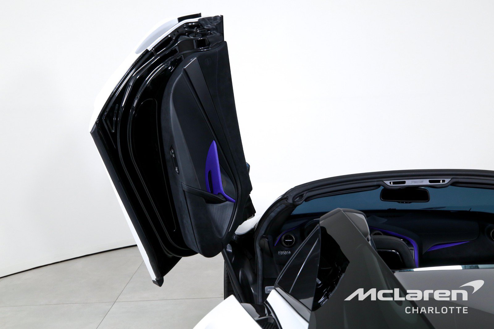 Used 2022 McLaren 720S Spider photo 12