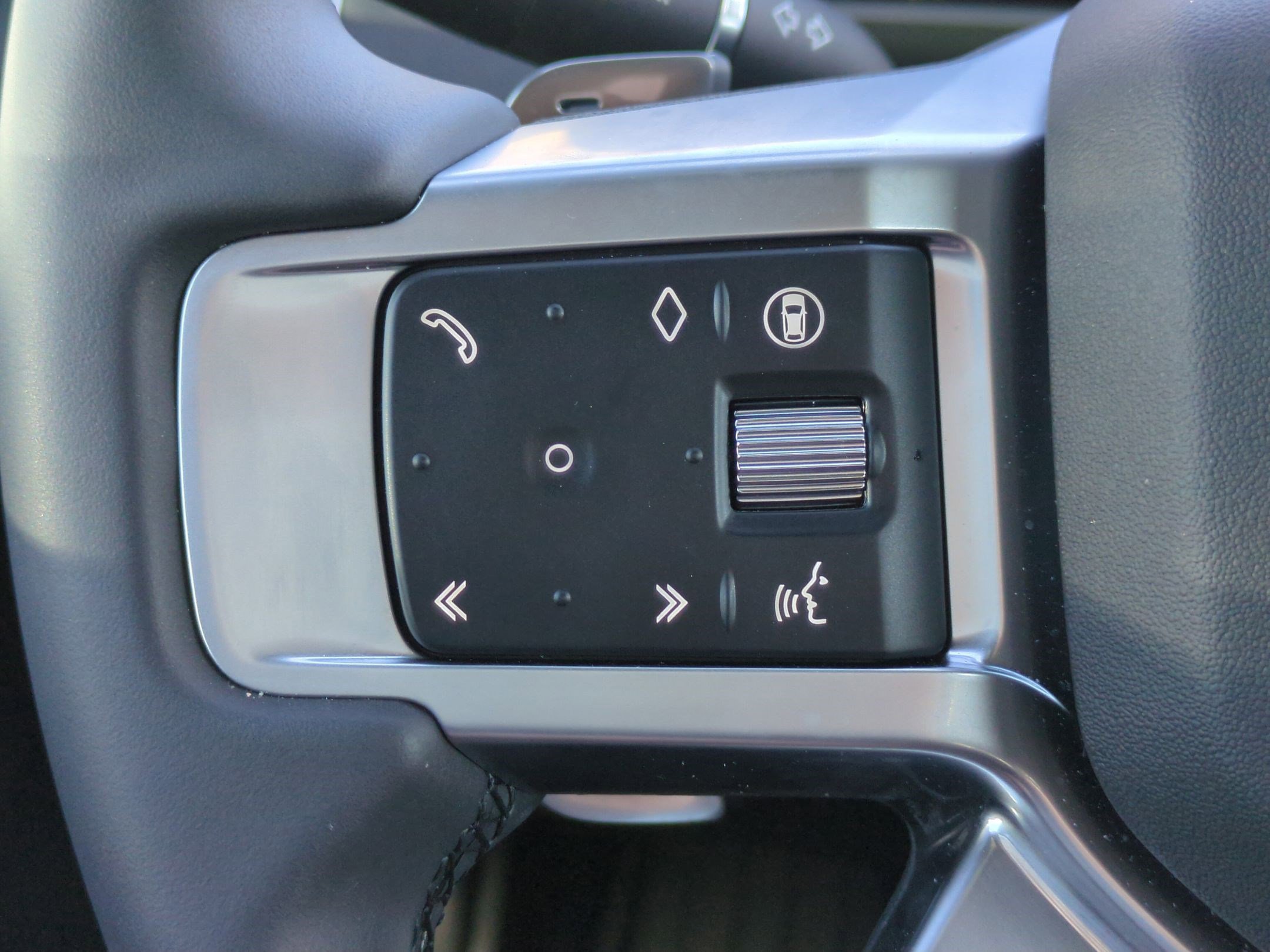 2025 Land Rover Discovery S