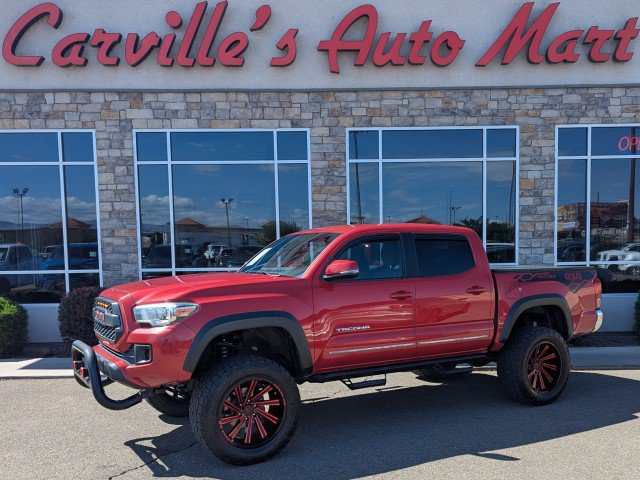 Used 2017 Toyota Tacoma TRD Off-Road w/ Tow Package (A/T)