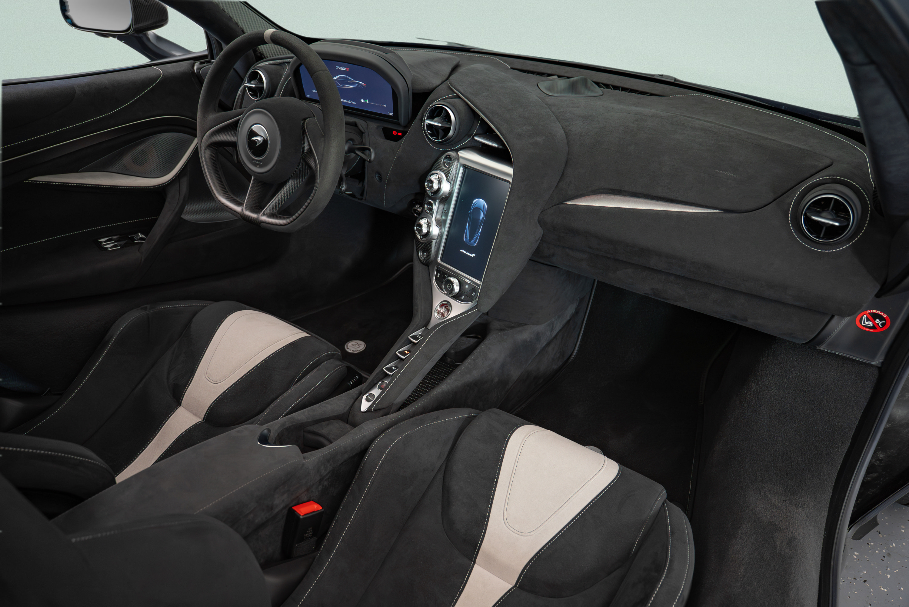 Used 2021 McLaren 720S photo 10