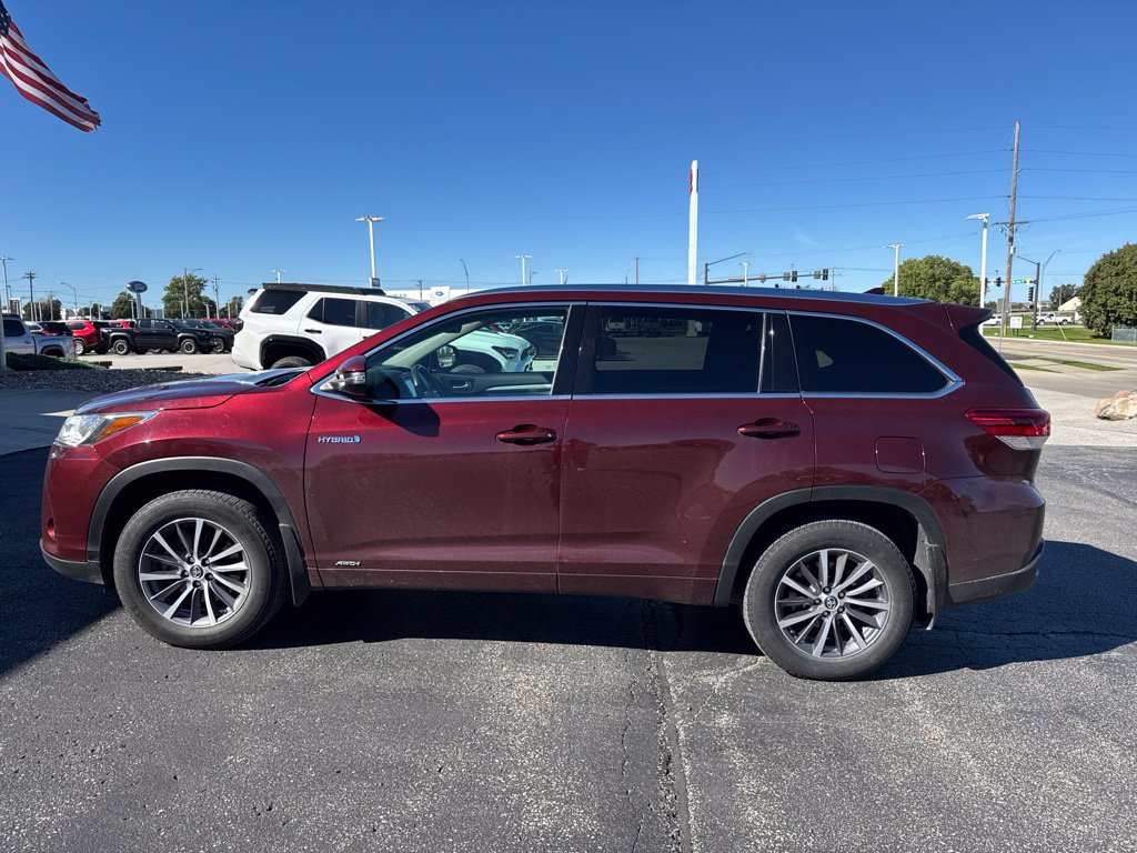 Used 2017 Toyota Highlander XLE