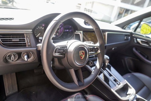 2025 Porsche Macan GTS
