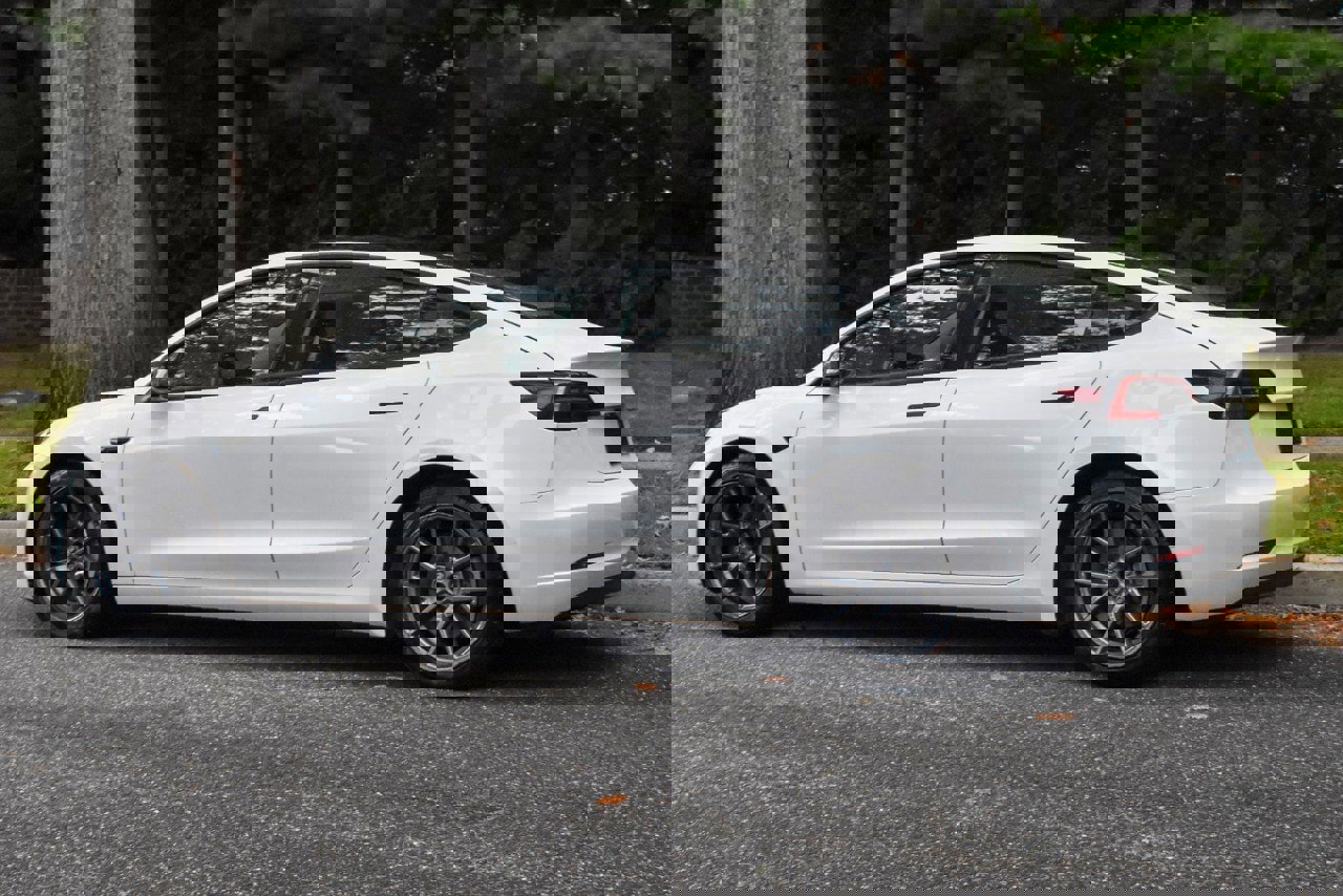 2023 Tesla Model 3 Standard Range