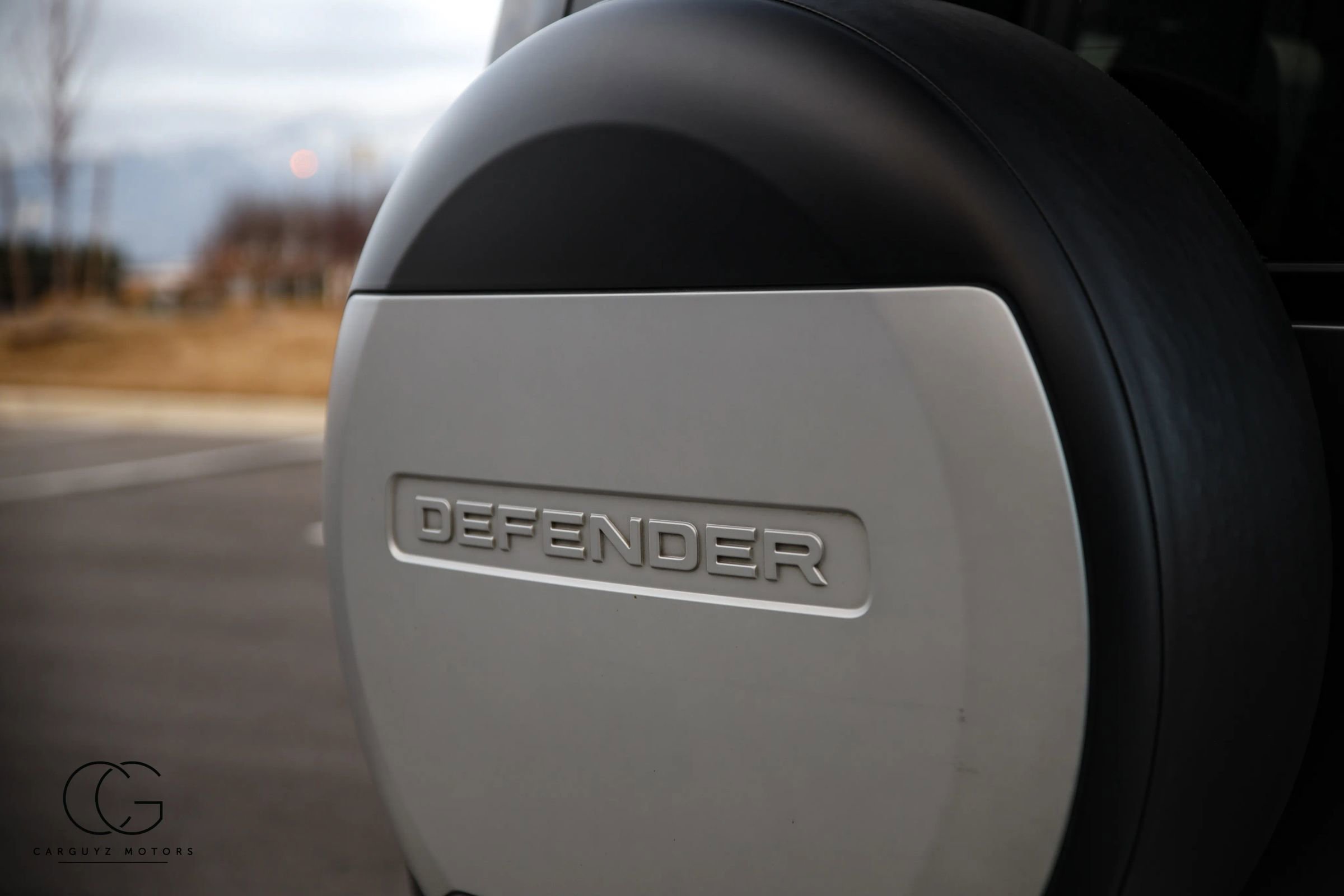 2022 Land Rover Defender 110 SE