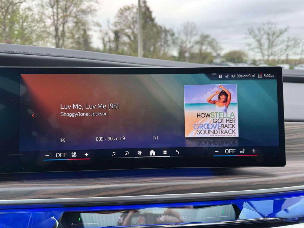 2023 BMW 760i xDrive