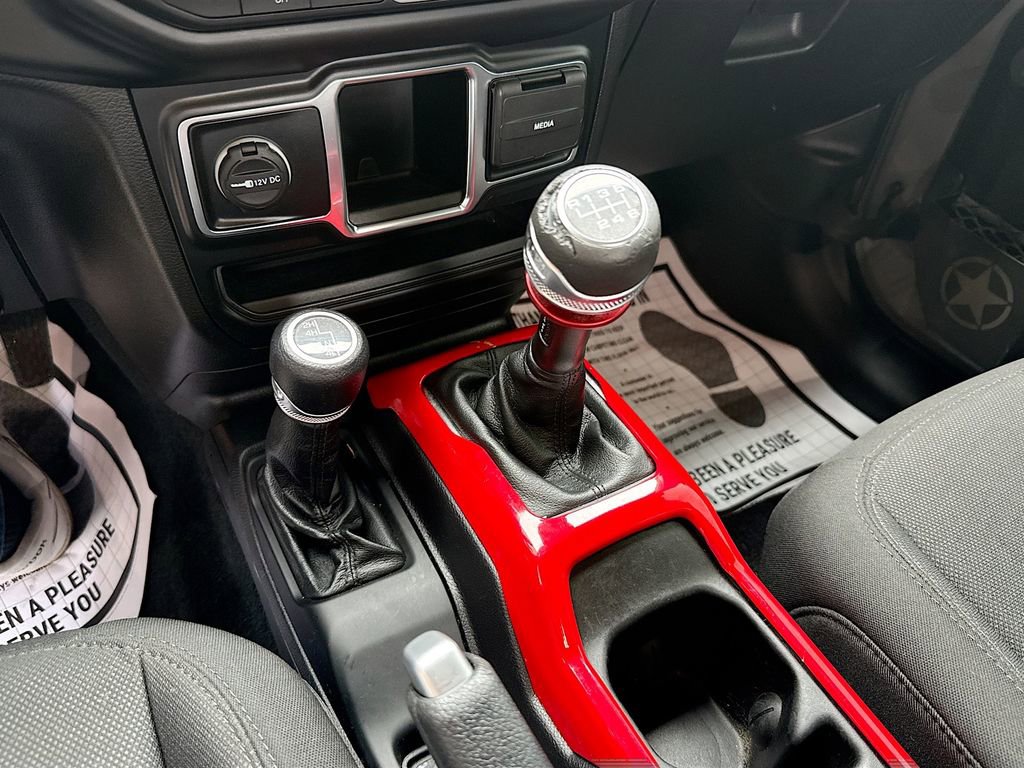 2022 Jeep Gladiator Sport