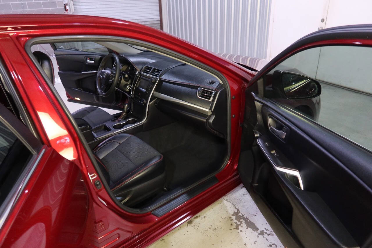 2017 Toyota Camry SE