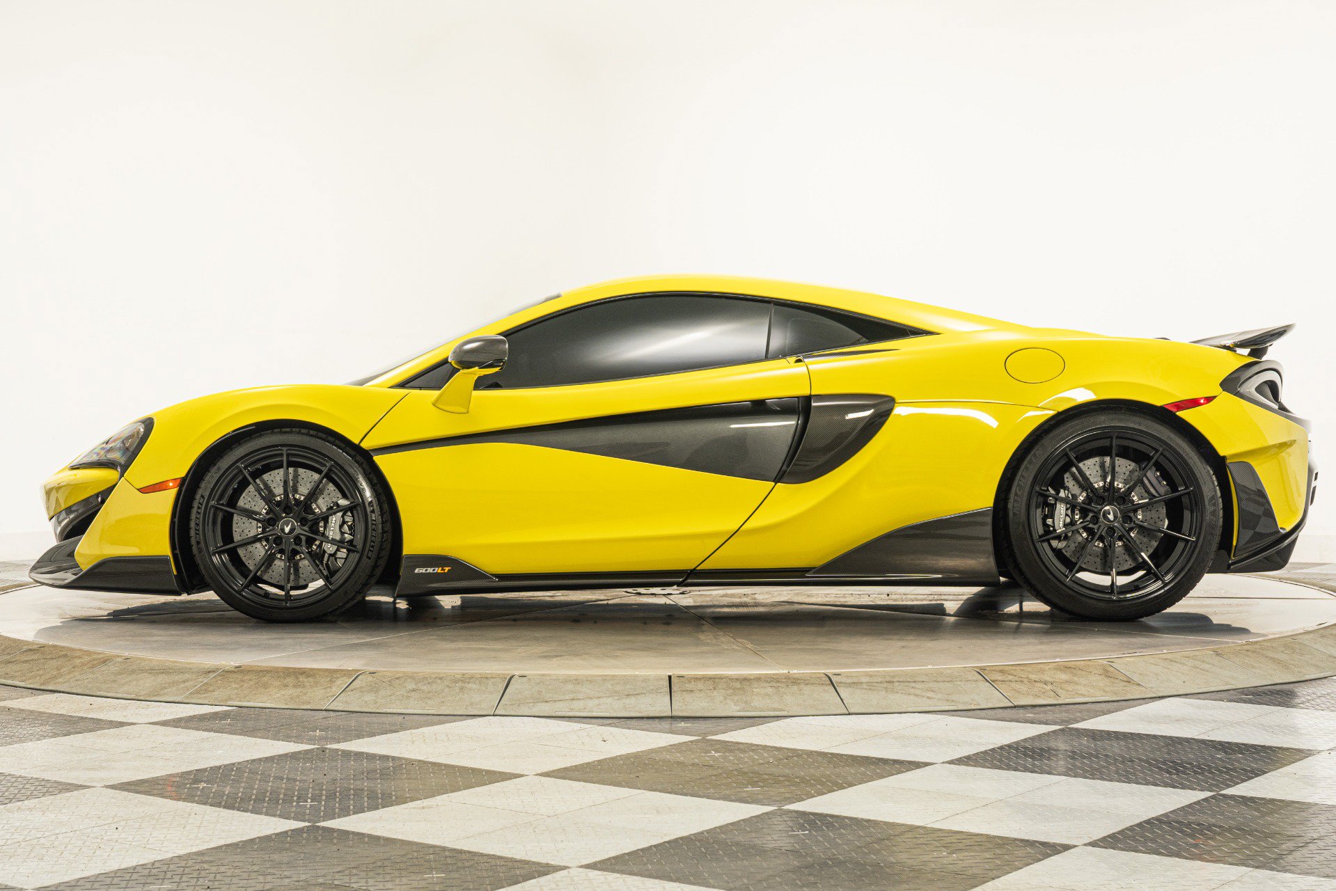 Used 2019 McLaren 600LT photo 6