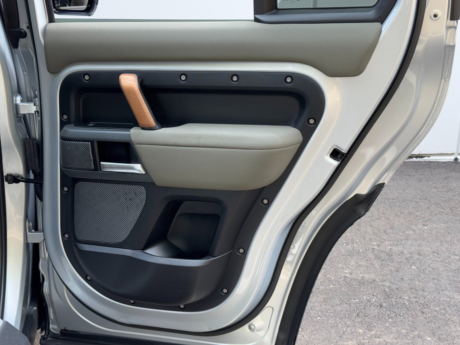 2023 Land Rover Defender 110 X