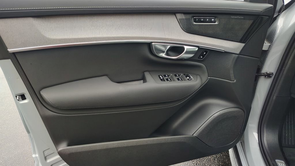 2026 Volvo Xc90 B6 Ultra