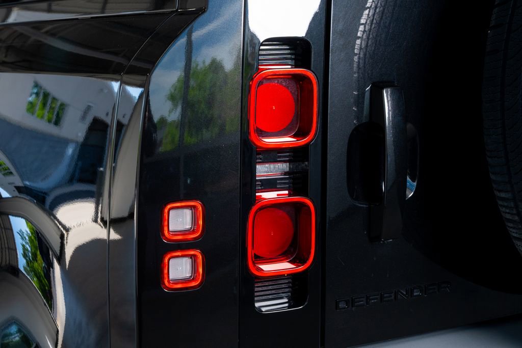 2024 Land Rover Defender 90 S