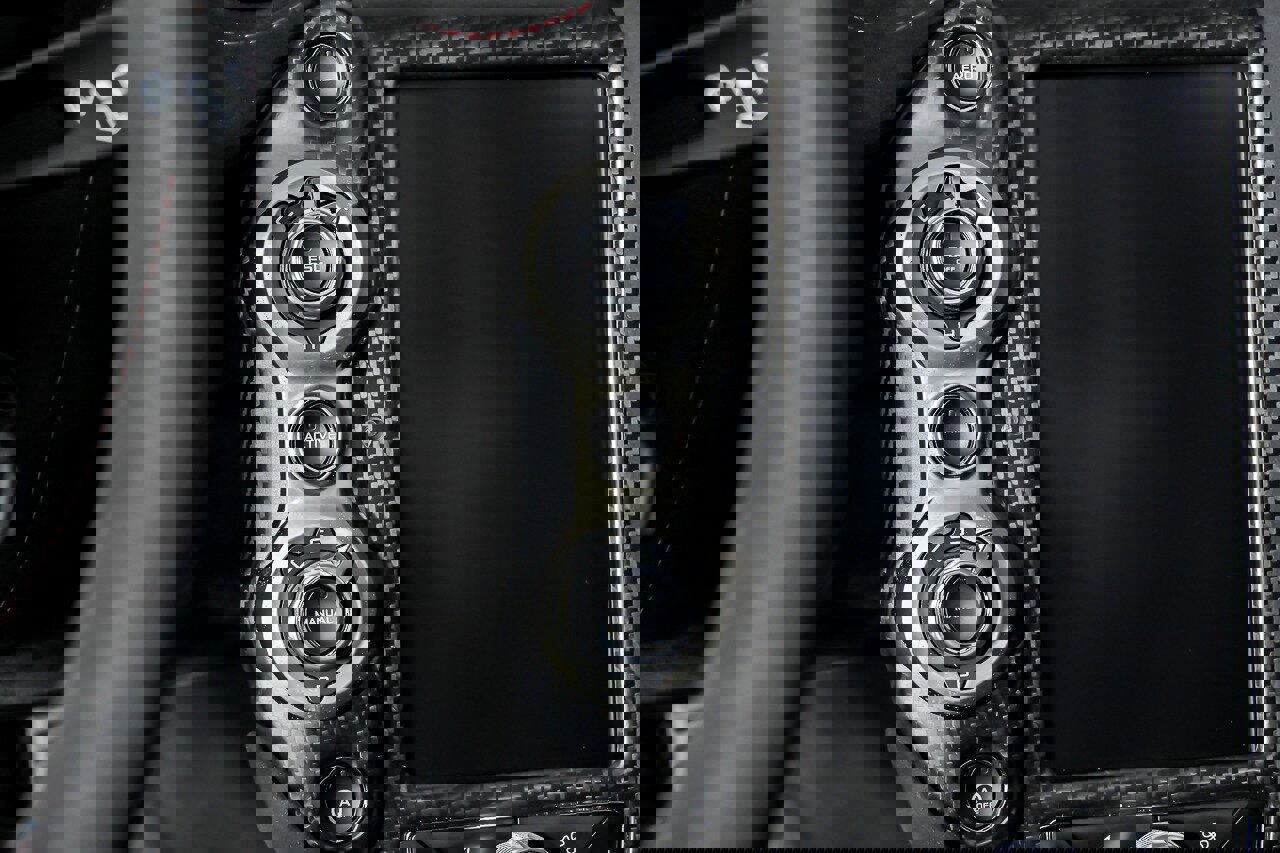 Used 2018 McLaren 720S Performance photo 33