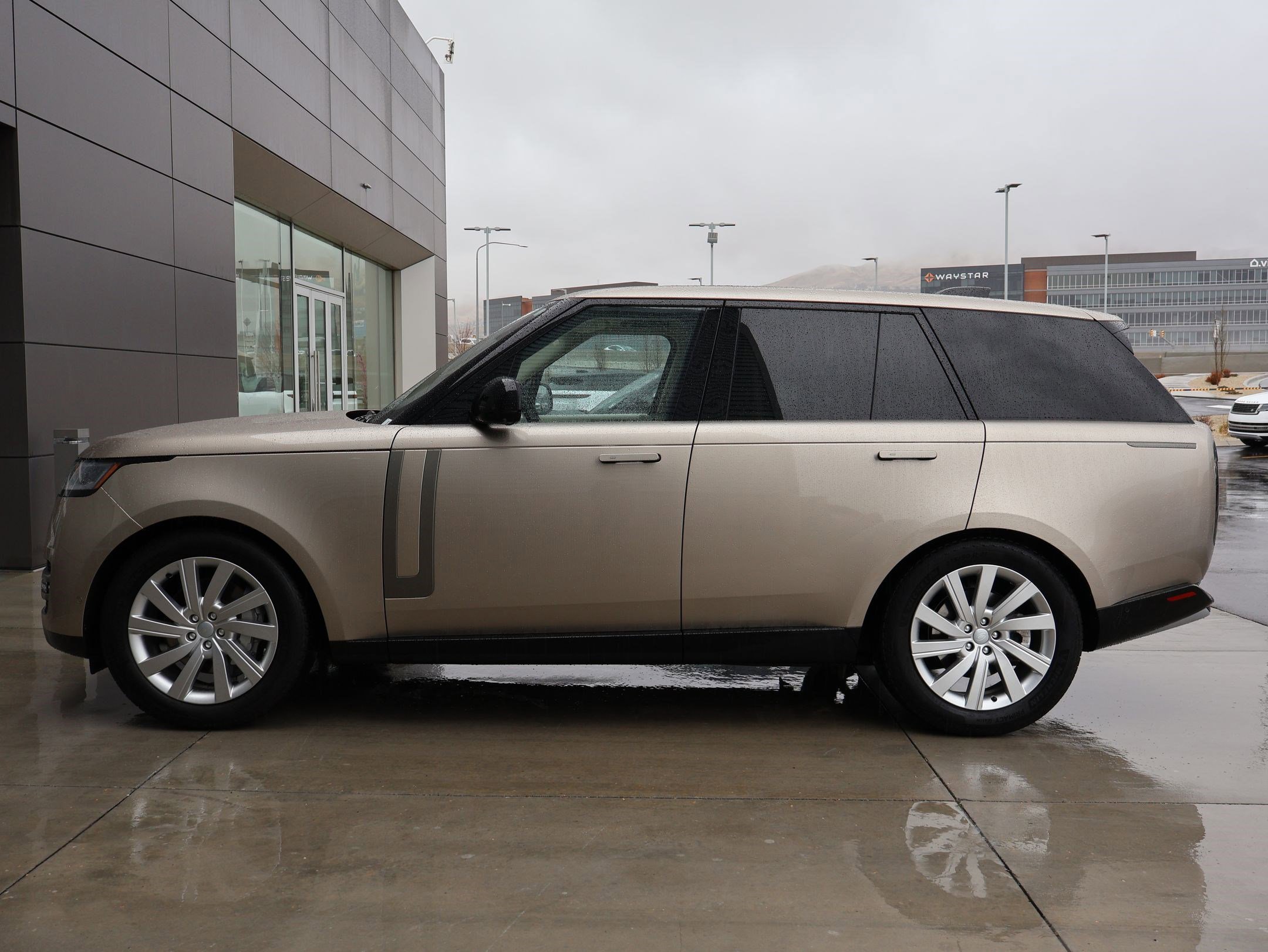 2023 Land Rover Range Rover SE