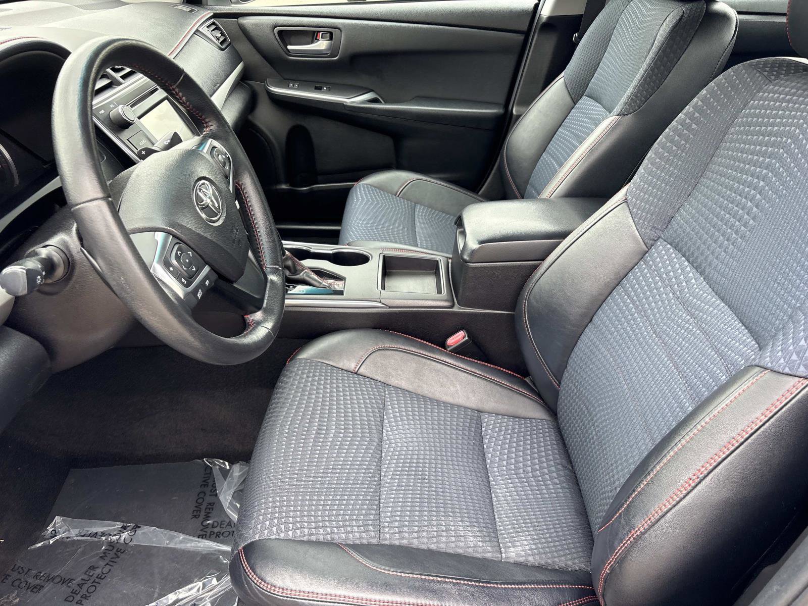 2015 Toyota Camry SE