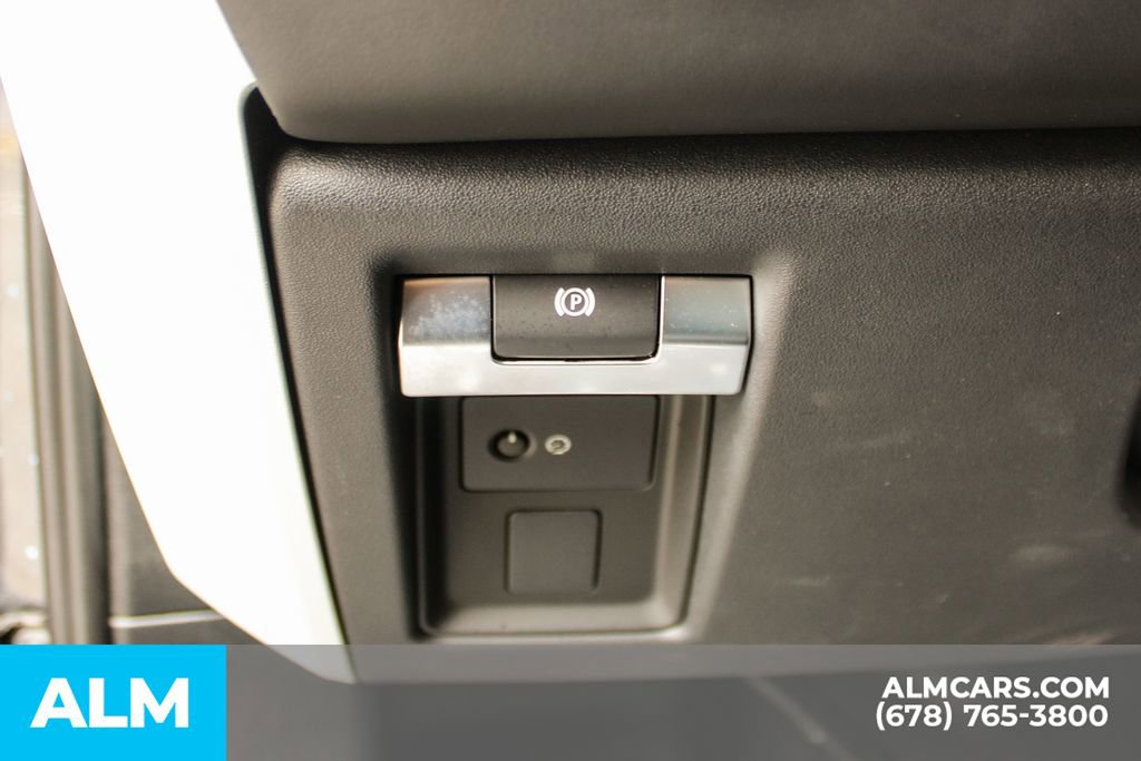 2024 Land Rover Defender 110 X-Dynamic SE