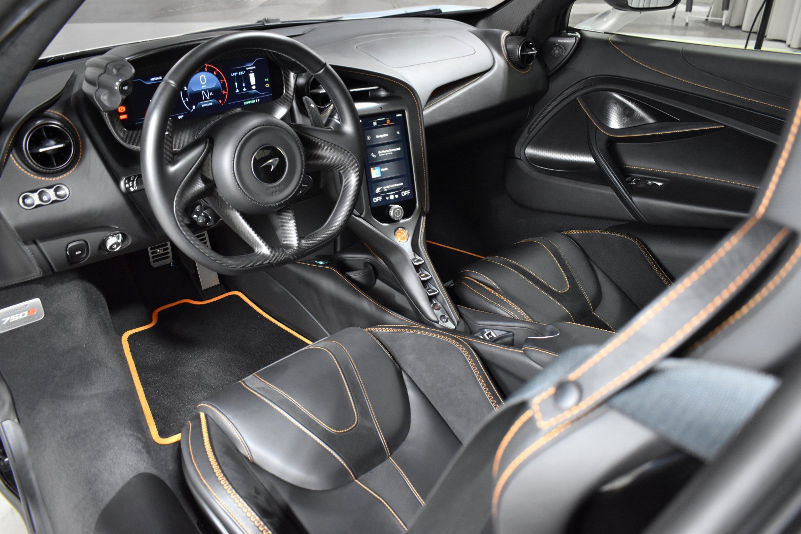 Used 2025 McLaren 750S Spider photo 38