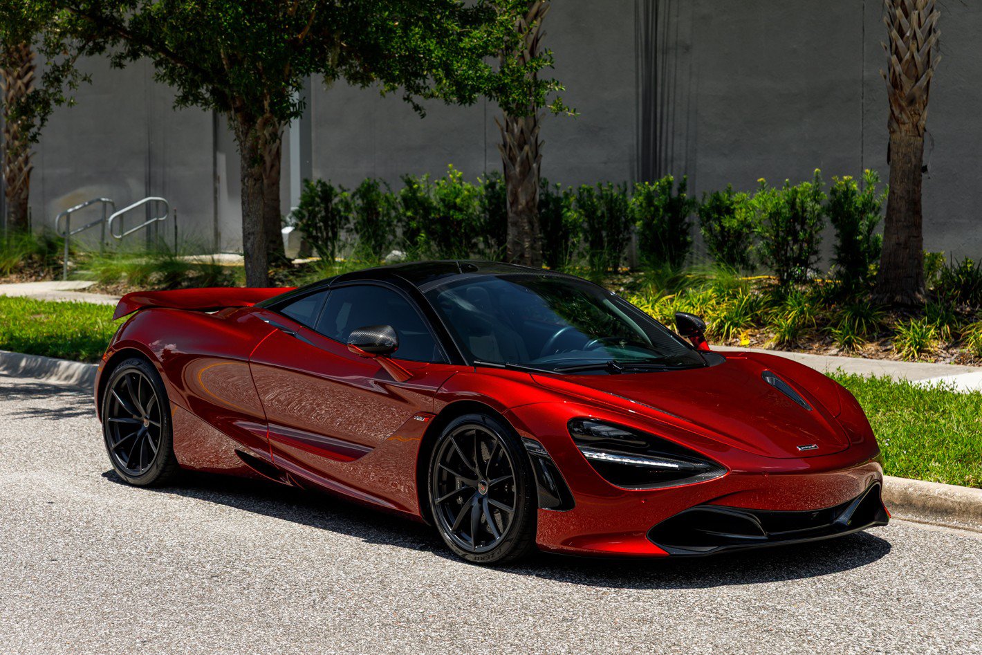 Used 2018 McLaren 720S Luxury photo 6
