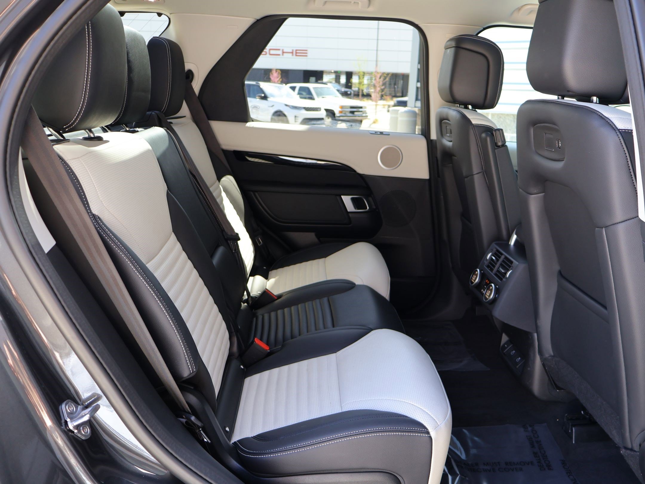 2025 Land Rover Discovery S