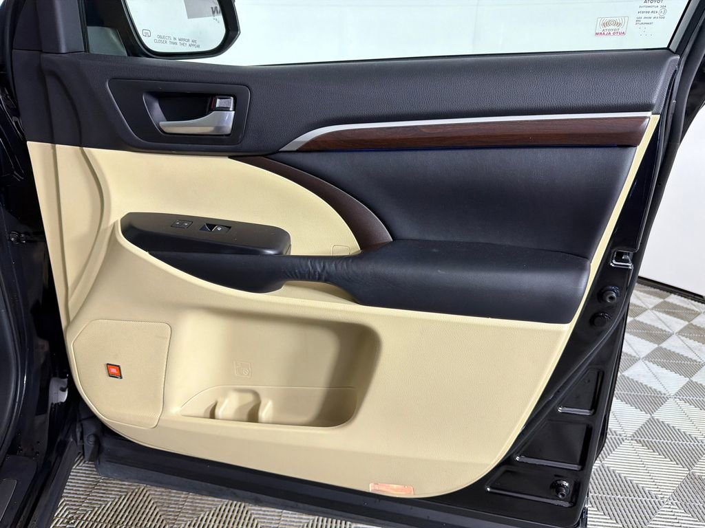 2016 Toyota Highlander Limited