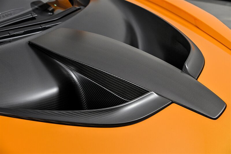 Used 2019 McLaren Senna photo 7