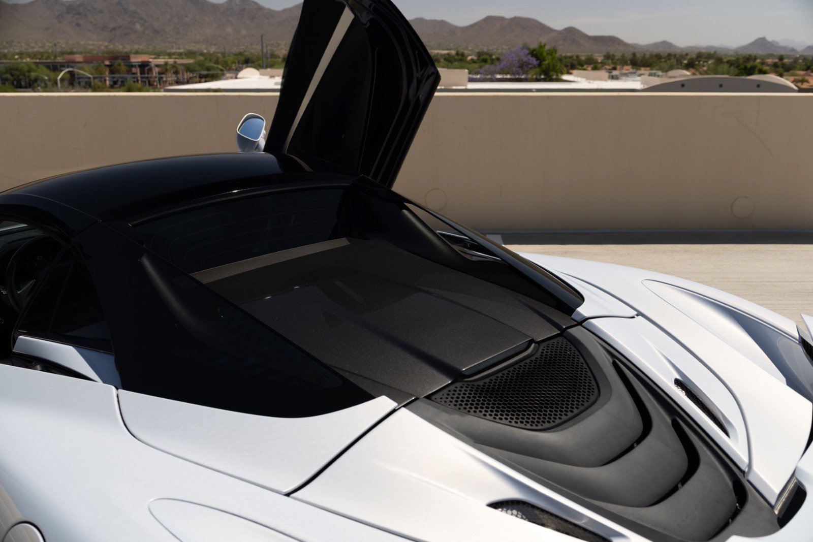 Used 2020 McLaren 720S Spider photo 41