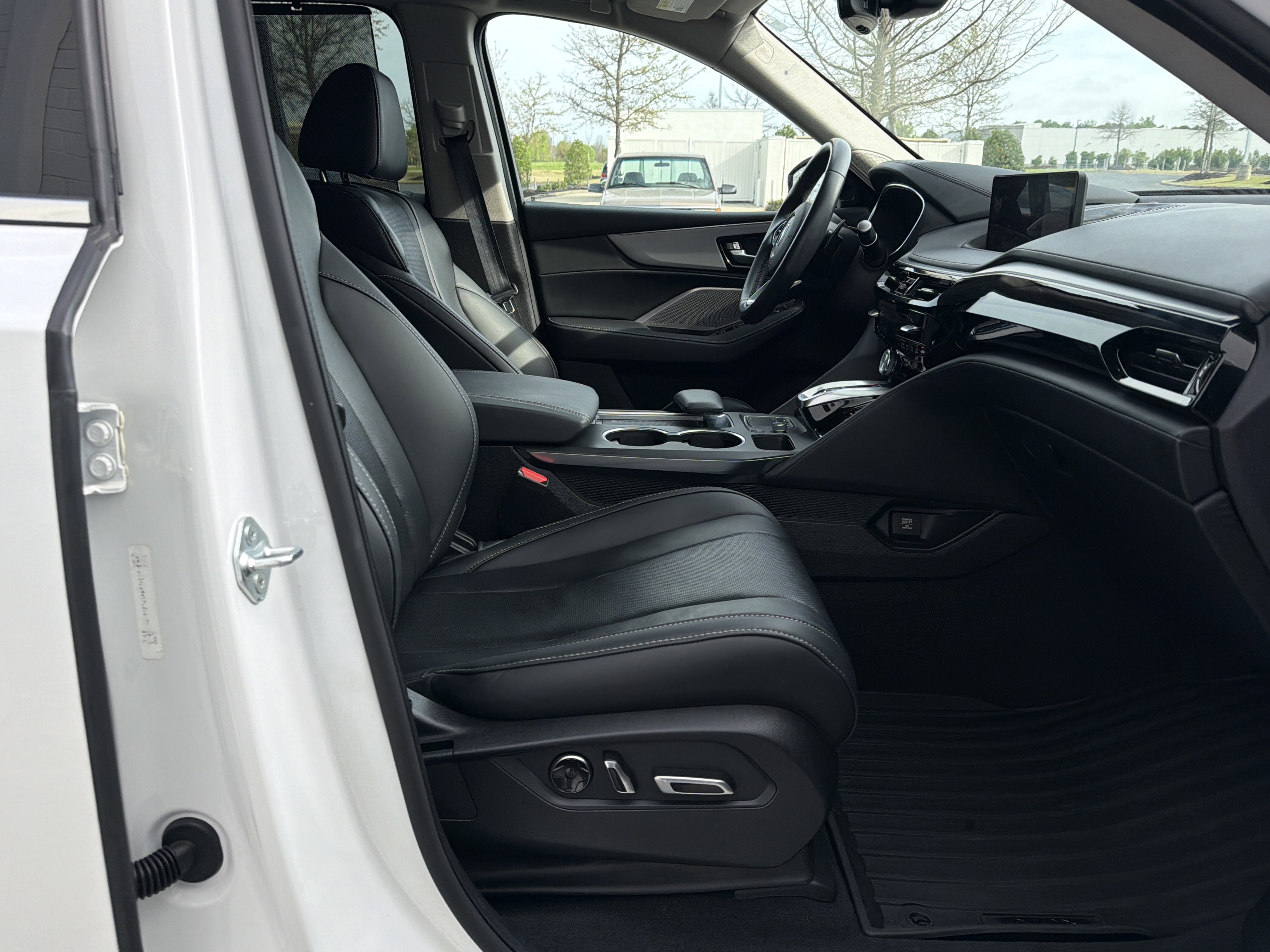 2023 Acura MDX FWD w/ Technology Package