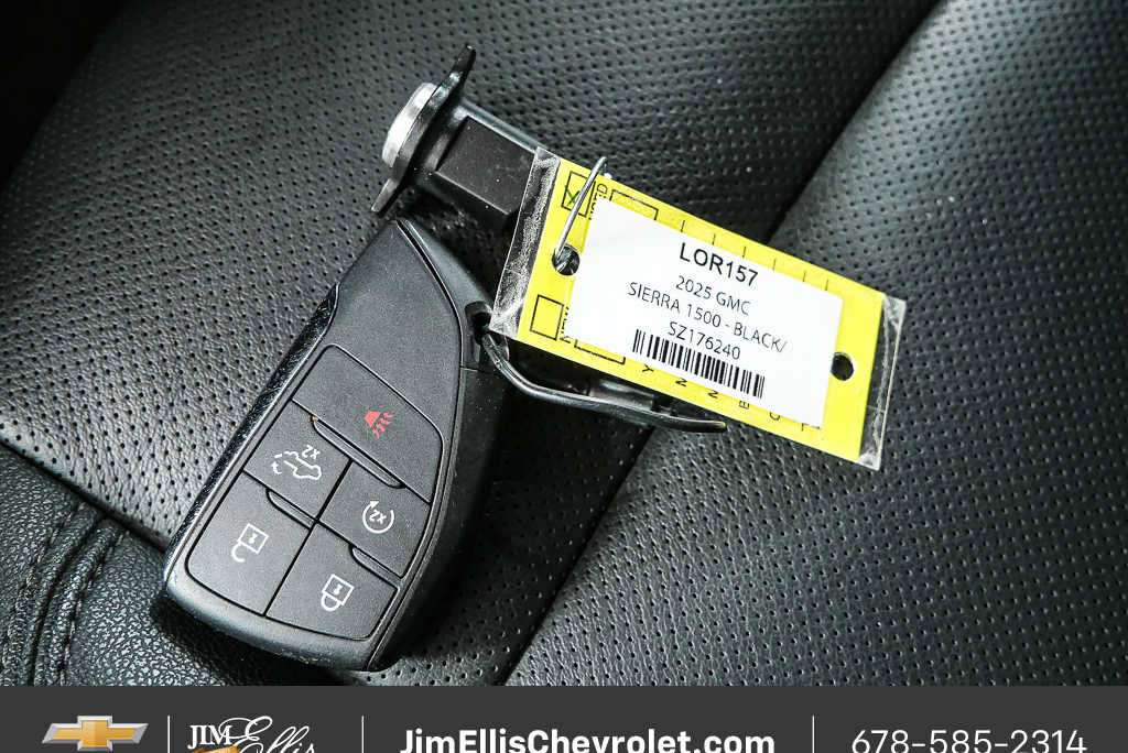 2025 GMC Sierra 1500 SLT