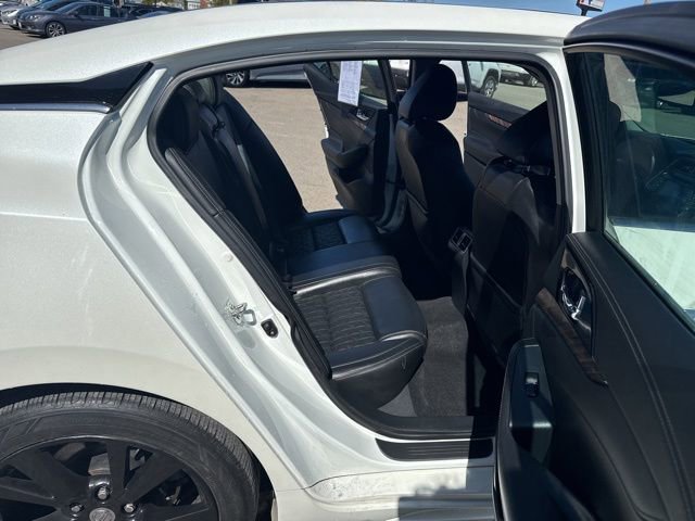 2017 Nissan Maxima Platinum